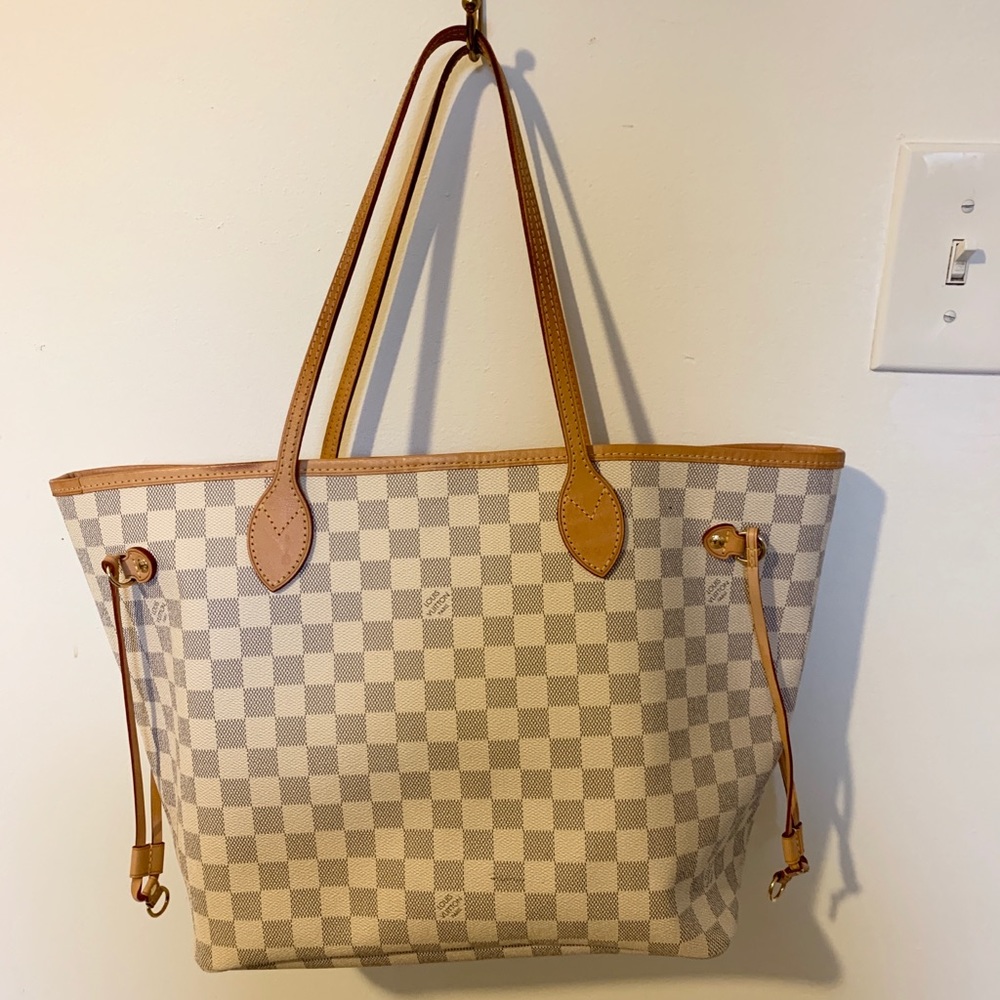 Louis Vuitton never full MM tote 💕 PRICE IS FIRM